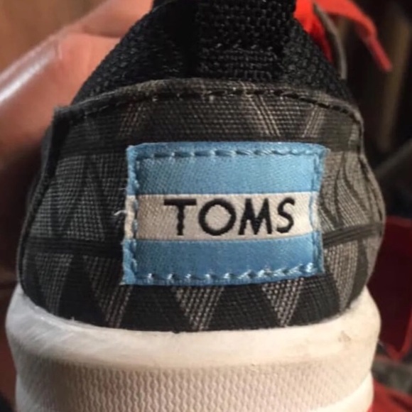 Boys Toms size 13 like New - Picture 4 of 5